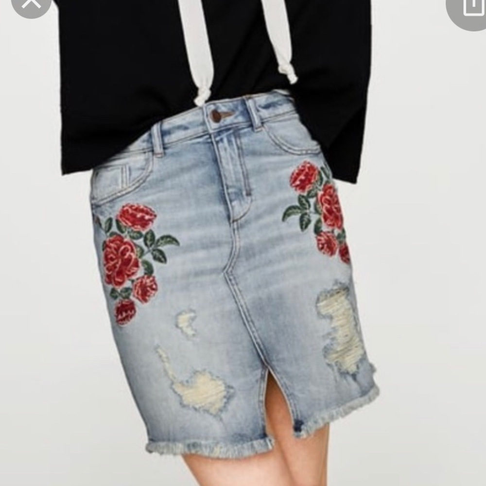 High waist embroidered Zara skirt